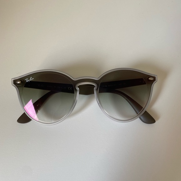 Raybans - Picture 3 of 5